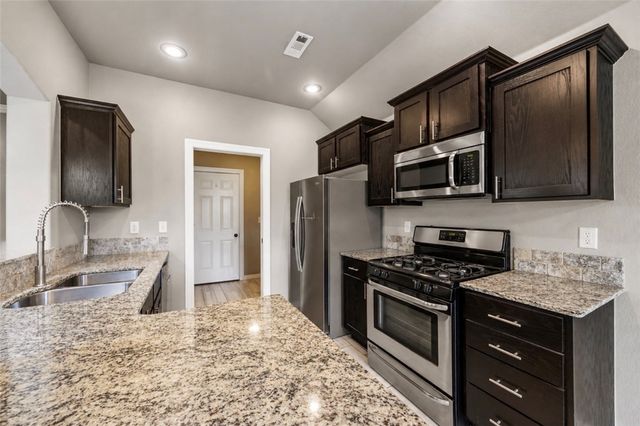 130 Napoli Lane, Centerton, AR 72719