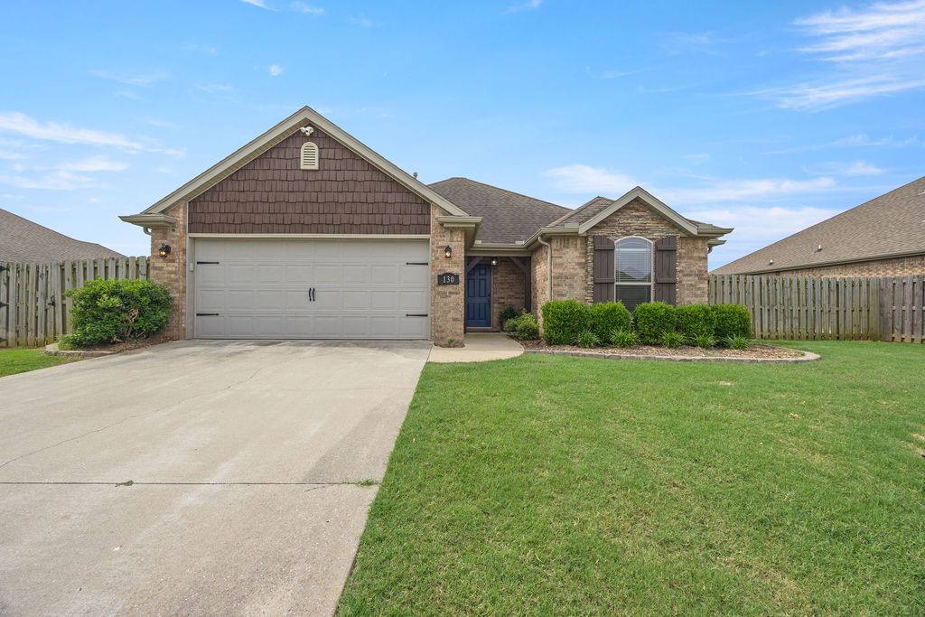 130 Napoli Lane, Centerton, AR 72719