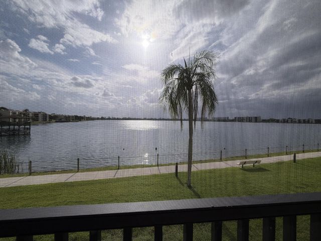 112 LAKE EMERALD Drive 203, Oakland Park, FL 33309