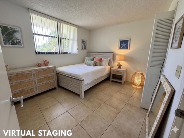112 LAKE EMERALD Drive 203, Oakland Park, FL 33309