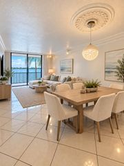 112 LAKE EMERALD Drive 203, Oakland Park, FL 33309