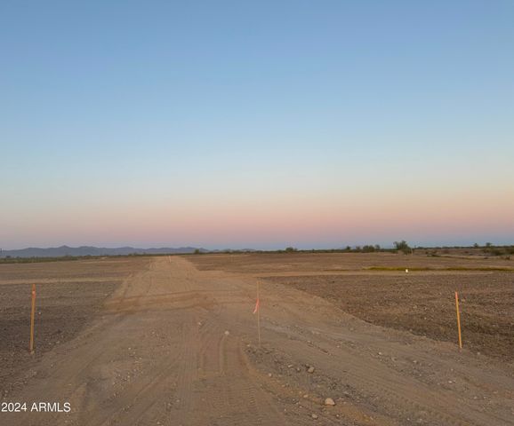 375TH N of Montebello Avenue 5, Tonopah, AZ 85354