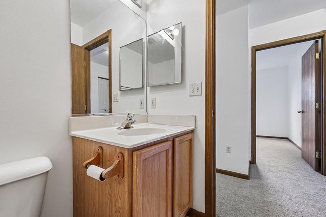 250 Meadow DRIVE, Genoa City, WI 53128