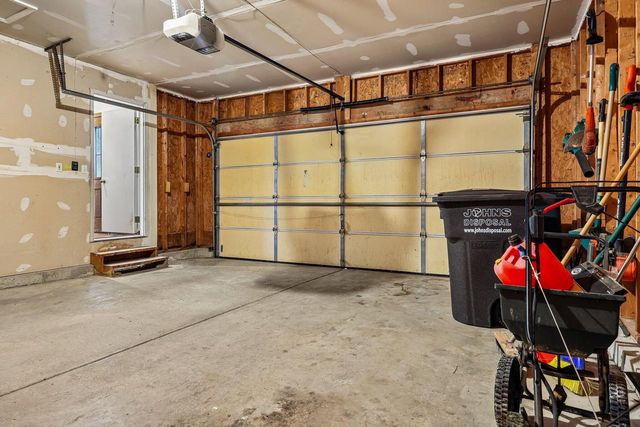 250 Meadow DRIVE, Genoa City, WI 53128