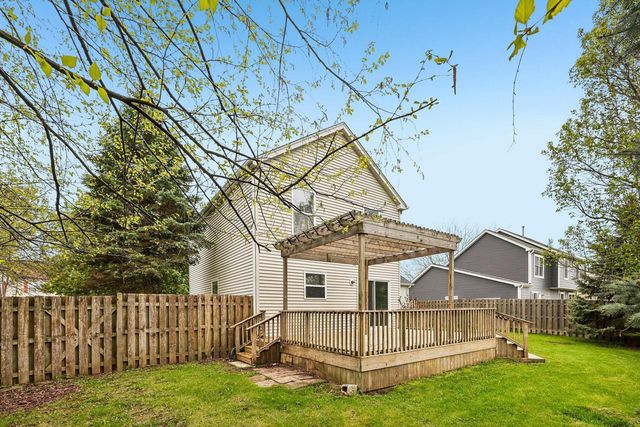 250 Meadow DRIVE, Genoa City, WI 53128