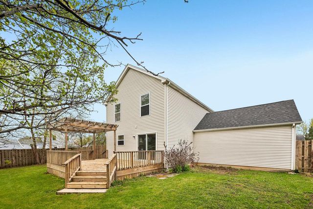 250 Meadow DRIVE, Genoa City, WI 53128