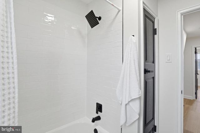 2045 WOODBOURNE AVE, Baltimore, MD 21239