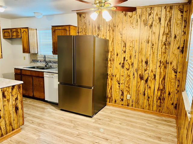 601 Bentwood Drive, Lewisville, TX 75067