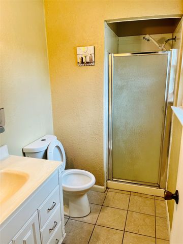 601 Bentwood Drive, Lewisville, TX 75067