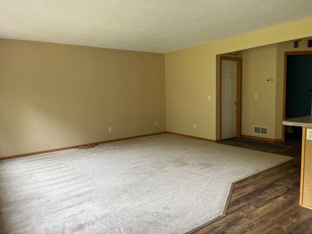 8218 Lori Lane, Woodbury, MN 55125