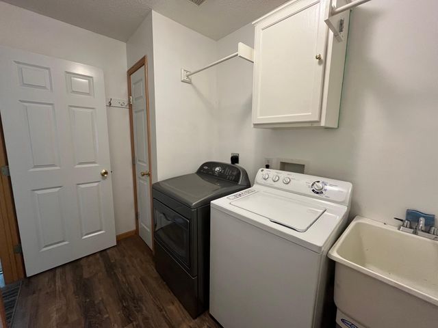 8218 Lori Lane, Woodbury, MN 55125