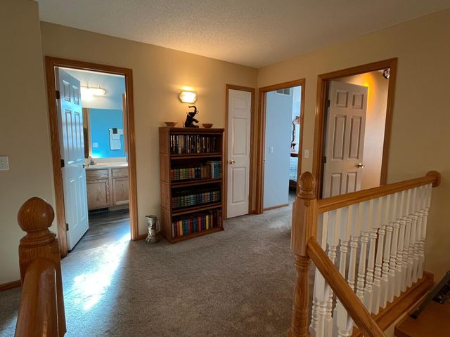 8218 Lori Lane, Woodbury, MN 55125