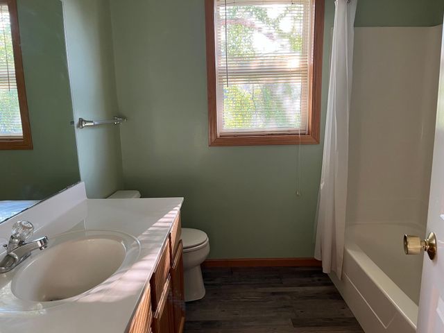 8218 Lori Lane, Woodbury, MN 55125