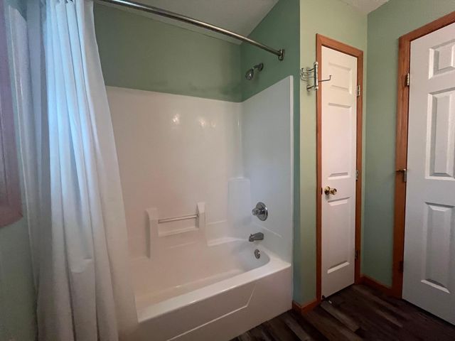 8218 Lori Lane, Woodbury, MN 55125