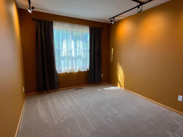 8218 Lori Lane, Woodbury, MN 55125