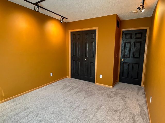 8218 Lori Lane, Woodbury, MN 55125