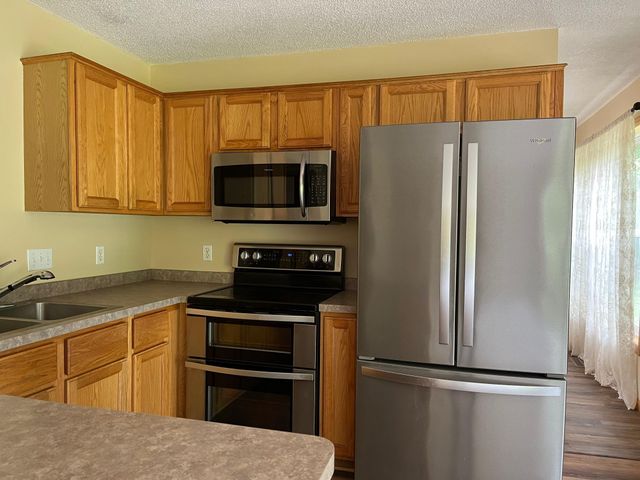 8218 Lori Lane, Woodbury, MN 55125