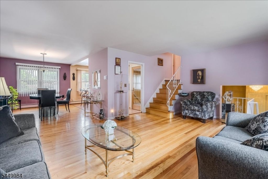 20 Moos Ln, Bergenfield Boro, NJ 07621 — photo 4