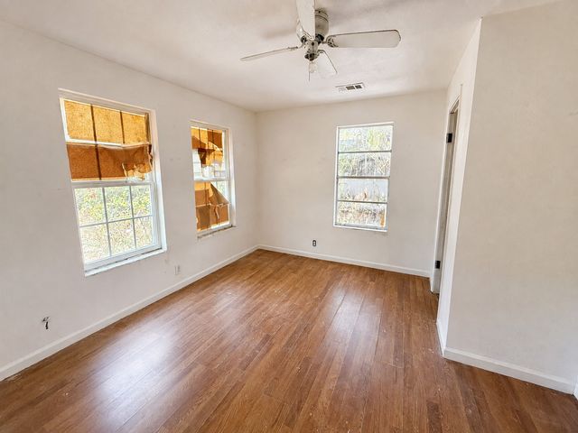 711 Kerley Street, Denton, TX 76205