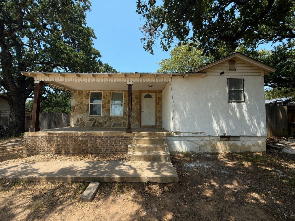 711 Kerley Street, Denton, TX 76205