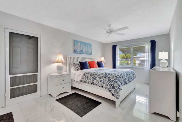 1182 S DRIVE Circle D, Delray Beach, FL 33445