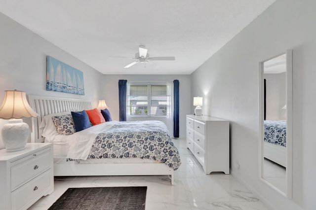 1182 S DRIVE Circle D, Delray Beach, FL 33445