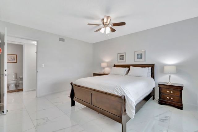 1182 S DRIVE Circle D, Delray Beach, FL 33445