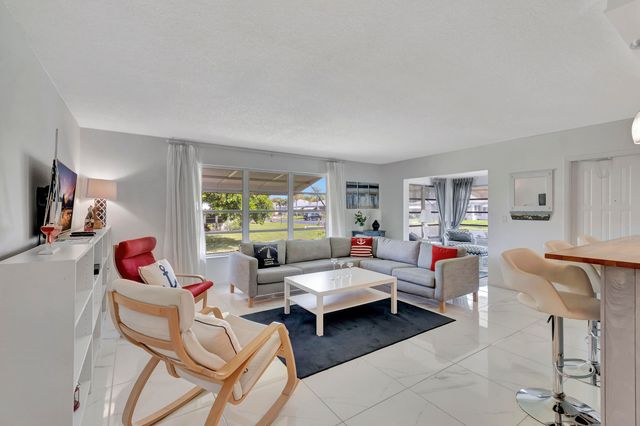 1182 S DRIVE Circle D, Delray Beach, FL 33445