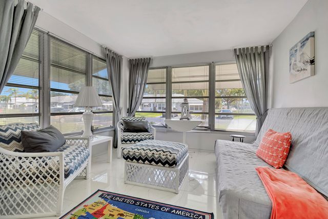 1182 S DRIVE Circle D, Delray Beach, FL 33445
