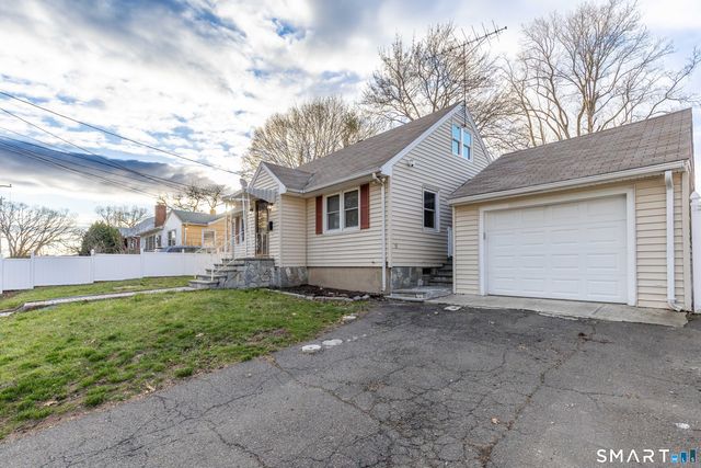 415 Jewett Avenue, Bridgeport, CT 06066