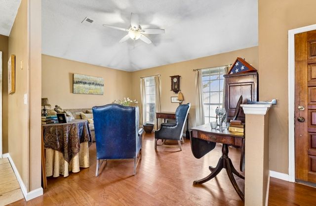 1717 Ridgemere Ct, Hermitage, TN 37076