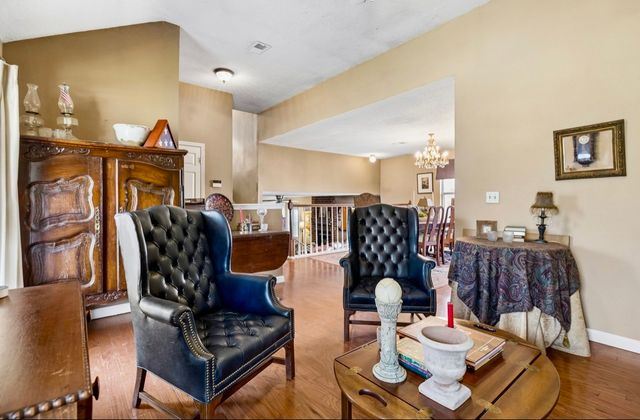 1717 Ridgemere Ct, Hermitage, TN 37076