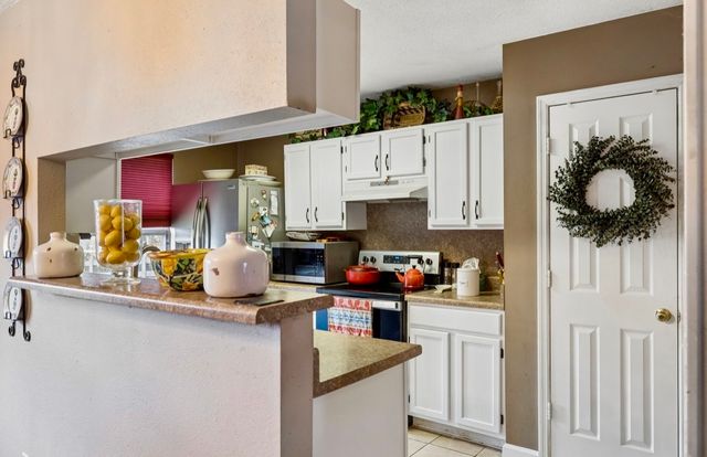 1717 Ridgemere Ct, Hermitage, TN 37076