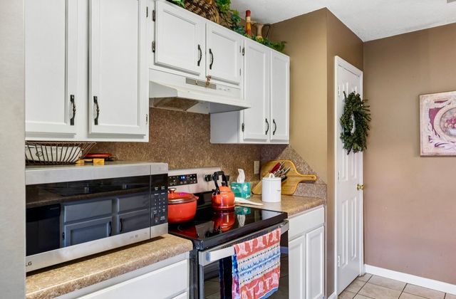 1717 Ridgemere Ct, Hermitage, TN 37076