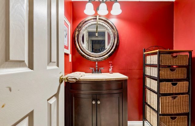 1717 Ridgemere Ct, Hermitage, TN 37076