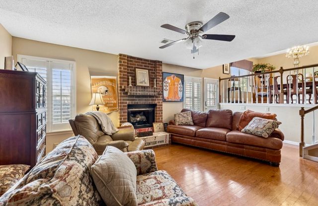 1717 Ridgemere Ct, Hermitage, TN 37076