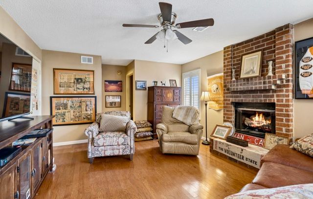 1717 Ridgemere Ct, Hermitage, TN 37076