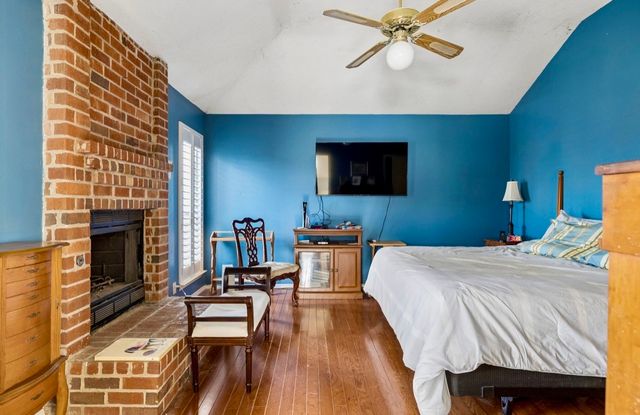 1717 Ridgemere Ct, Hermitage, TN 37076