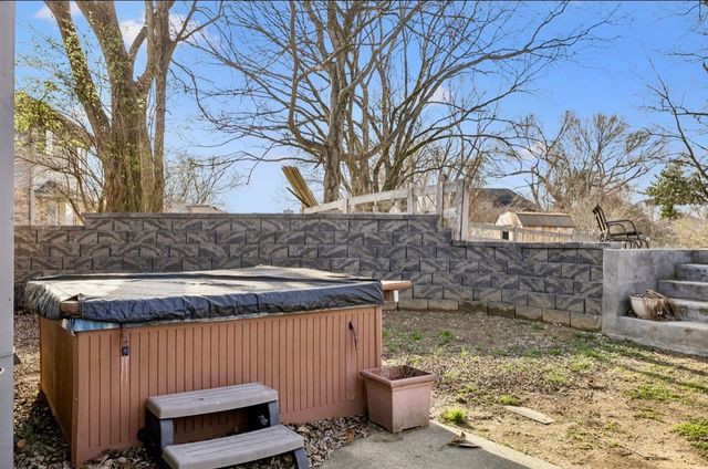 1717 Ridgemere Ct, Hermitage, TN 37076