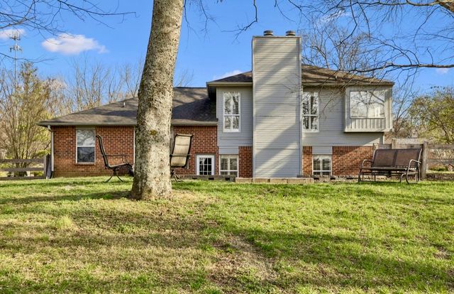 1717 Ridgemere Ct, Hermitage, TN 37076