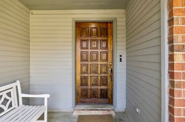 1717 Ridgemere Ct, Hermitage, TN 37076