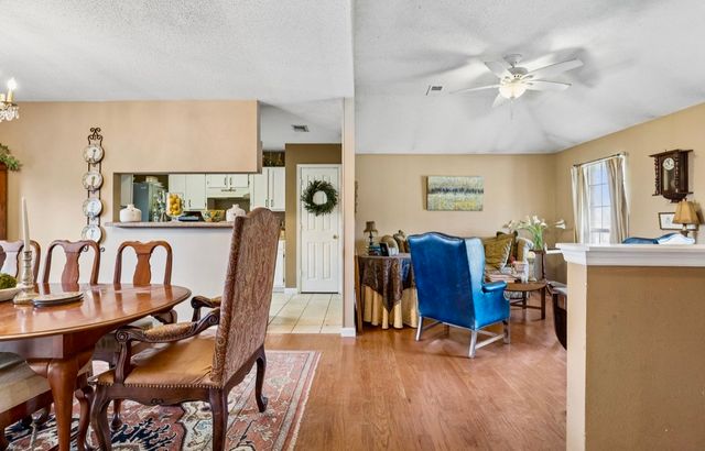 1717 Ridgemere Ct, Hermitage, TN 37076