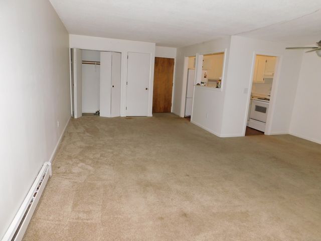 85 Oxbow Drive APT C3, Glastonbury, CT 06033