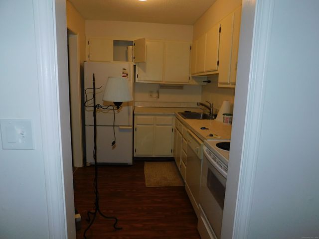 85 Oxbow Drive APT C3, Glastonbury, CT 06033