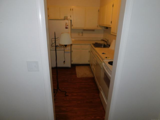85 Oxbow Drive APT C3, Glastonbury, CT 06033