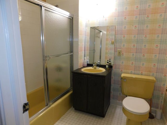 85 Oxbow Drive APT C3, Glastonbury, CT 06033