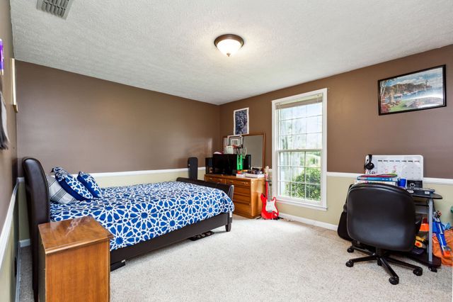 119 Vincent Ln, La Vergne, TN 37086