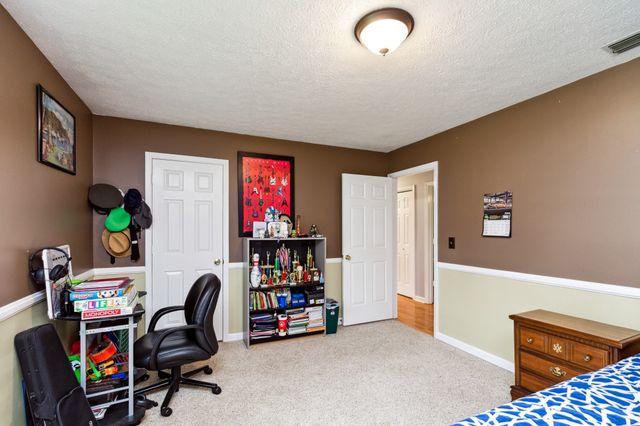 119 Vincent Ln, La Vergne, TN 37086