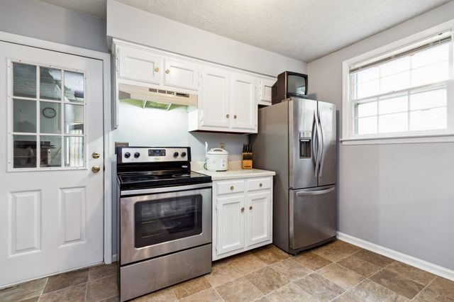 119 Vincent Ln, La Vergne, TN 37086