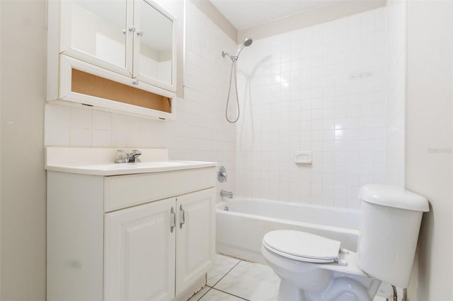 6001 CRESTRIDGE ROAD, Tampa, FL 33634